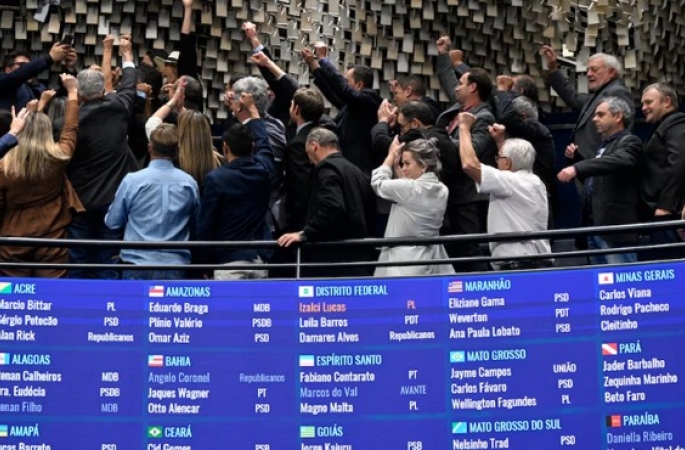 Pautas-bomba no Senado ameaçam equilíbrio fiscal com impacto de R$ 250 bilhões