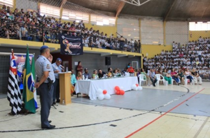Formatura do PROERD reúne quase mil alunos em Avaré