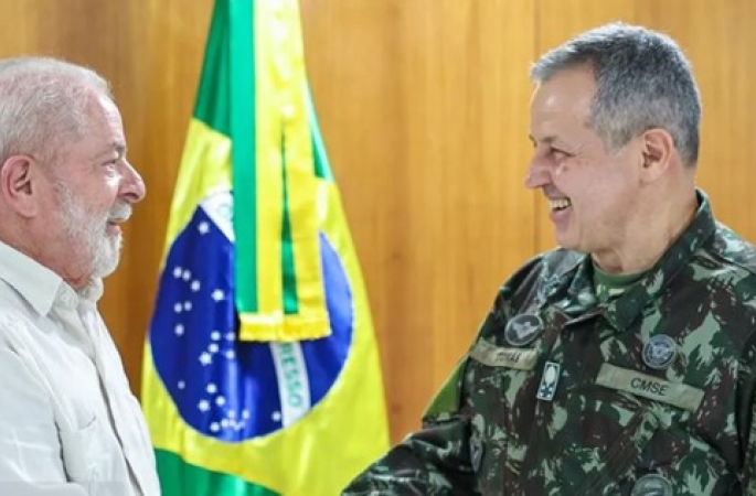 Novo comandante do Exército convoca primeira reunião de cúpula da Força após assumir o posto