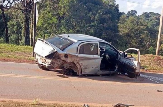 Mulher é arremessada após carro capotar na SP-249 em Itapeva