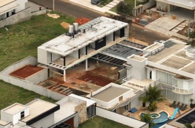 Derrite constrói casa de luxo que custa 3 vezes bens declarados ao TSE