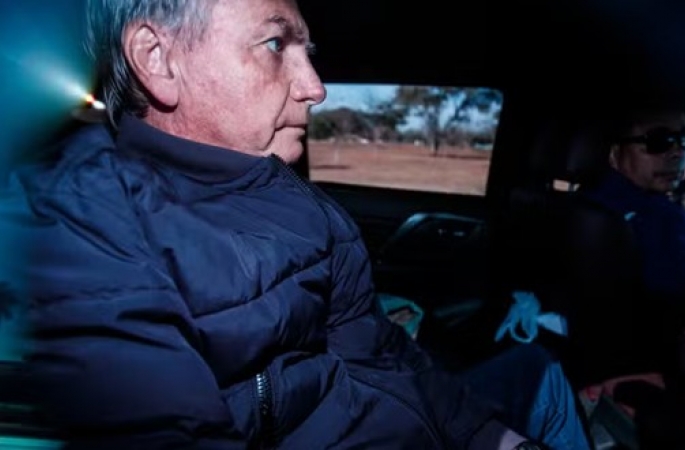Apuração sobre Bolsonaro identificou risco de fuga do país, segundo investigadores