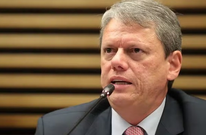 Tarcísio no aquecimento