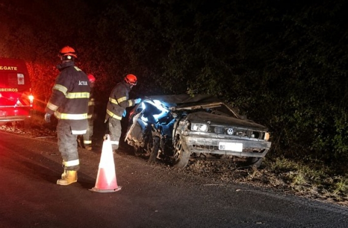 Passageiro morre após carro capotar em rodovia de Botucatu