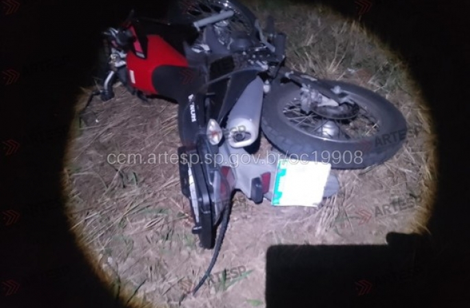 Motociclista de 65 anos perde o controle de moto, cai na pista e morre atropelado por carro na Marechal Rondon