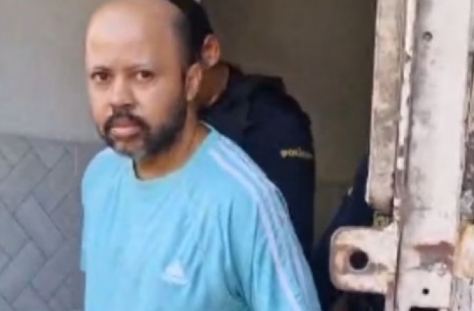 Serial Killer tirava fotos ao lado dos túmulos de suas vítimas; ele foi preso