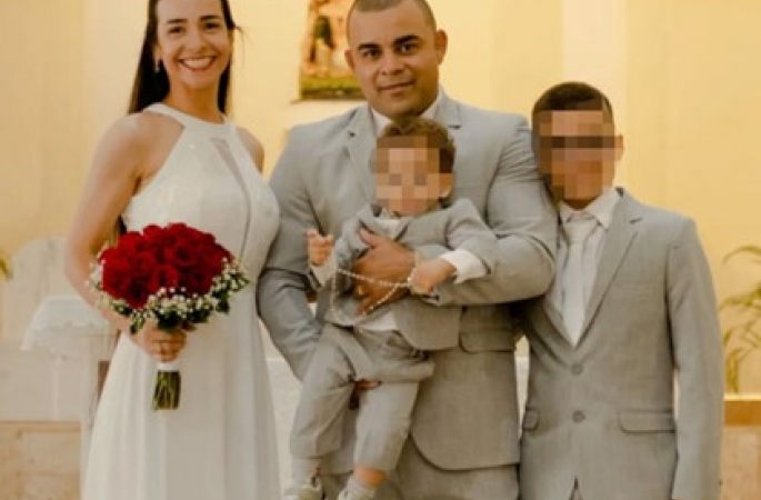Adolescente que matou pais e irmão se inspirou em jogo de terror da internet, diz polícia