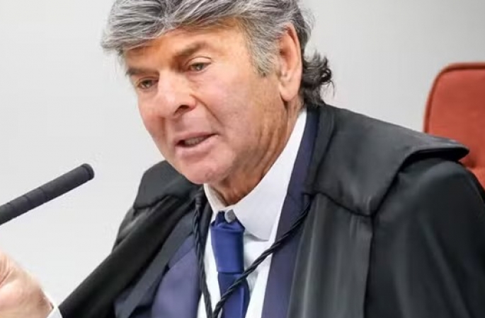 Fux não vota contra Alexandre ou Gonet, vota contra ele mesmo. É Fux versus Fux