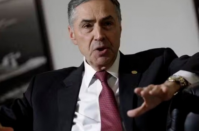 Barroso faz carta serena e didática para explicar a Trump diferença entre democracia e ditadura