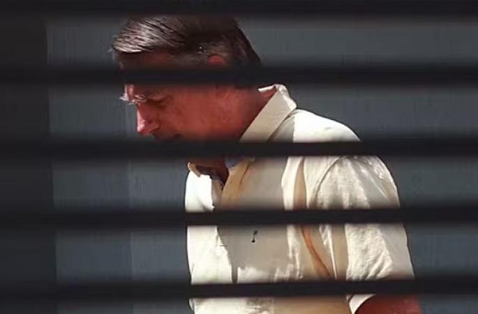 Defesa de Bolsonaro cita voto de Fux contra condenação e questiona pena de 27 anos