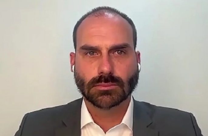 STF conclui julgamento que torna Eduardo Bolsonaro réu por coação