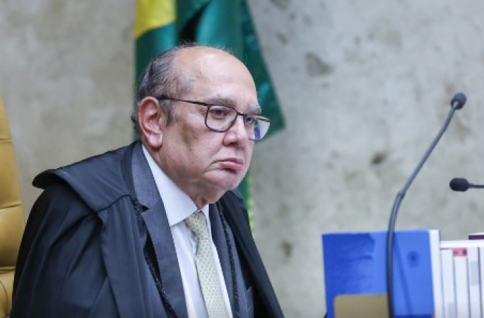 Gilmar Mendes nega pedido de prisão domiciliar a Bolsonaro