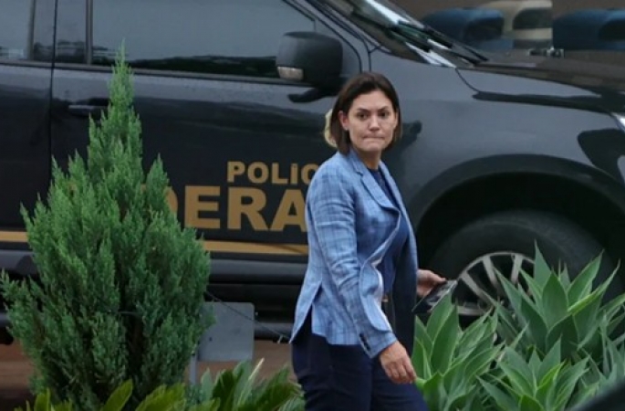 Michelle busca apoio de Gilmar Mendes para domiciliar de Bolsonaro