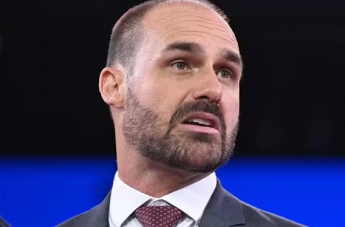 O dossiê que Eduardo Bolsonaro vai entregar à Casa Branca