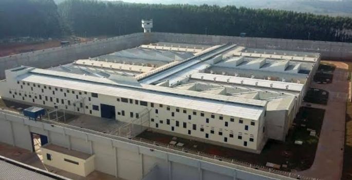 Presidente do TJ-SP cassa liminar e libera privatização de presídios de Doria