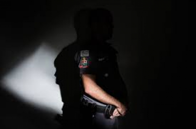 Número de suicídios entre agentes de segurança dispara no Brasil