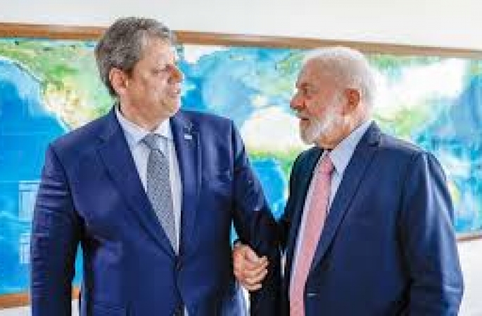 Tarcísio é candidato à reeleição, avalia ministro de Lula filiado a partido do governador