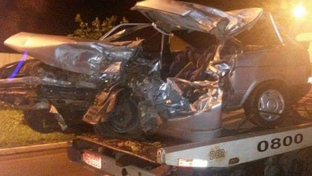 Duas pessoas morrem e uma fica em estado grave em acidente em rodovia