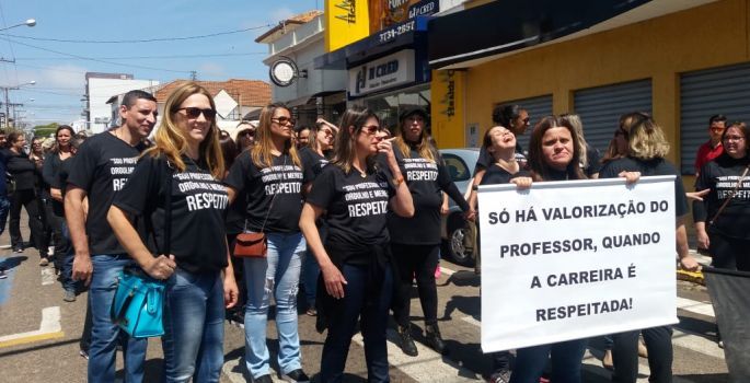 Professores de Avaré enviam carta aberta à população