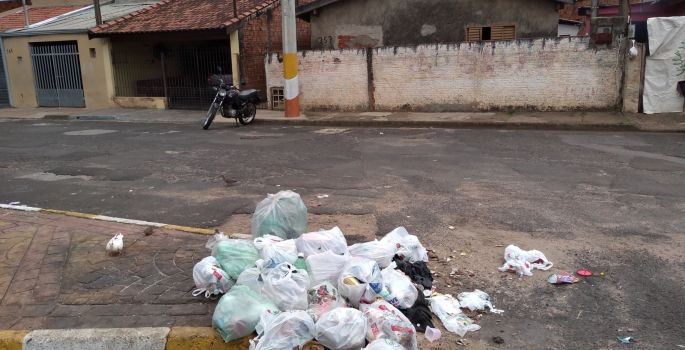 Reportagem constata má gestão na coleta de lixo de Avaré