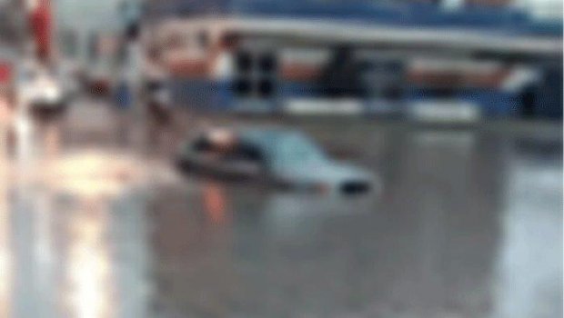 Meses após estiagem, centro de Avaré é alvo de novas enchentes