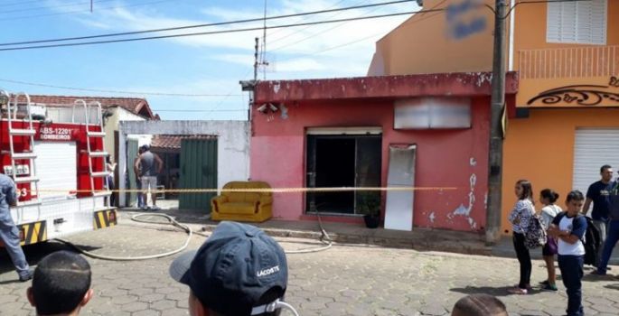 Incêndio atinge casa na Vila Martins em Avaré