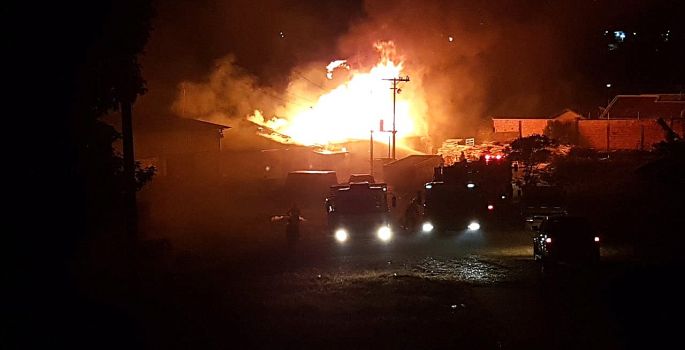 Incêndio assusta moradores de Bairro de Botucatu