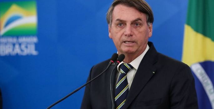 Reajuste de medicamentos fica adiado por 60 dias, diz Bolsonaro