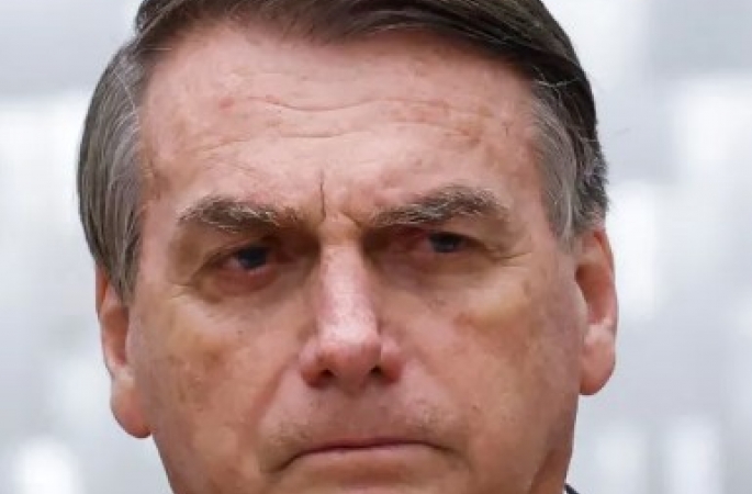 Estudei todas as medidas possíveis dentro das “quatro linhas” da Constituição, diz Bolsonaro