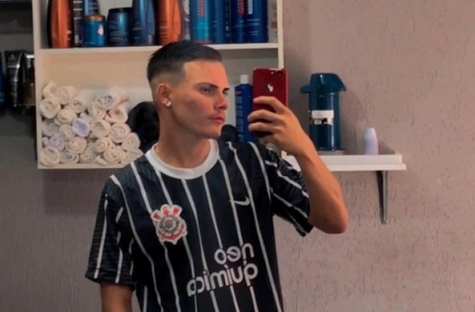Jovem de 23 anos morre ao bater em carro parado em rodovia no interior de SP