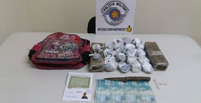 PM flagra ponto de drogas onde usavam menor de idade para venda