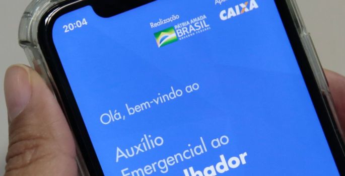 Auxílio emergencial de R$ 600 é prorrogado por mais dois meses