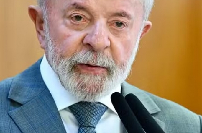 Lula veta projeto que aumenta o número de deputados