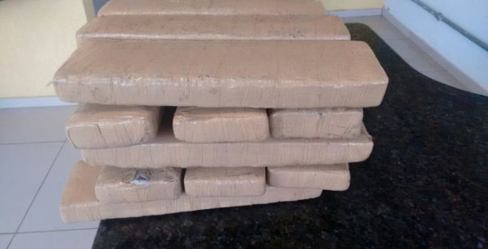 Avaré: Polícia Rodoviária prende aposentado com tabletes de maconha