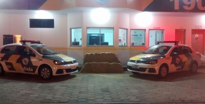 Dois são presos com 789 tabletes de maconha em rodovia de Avaré