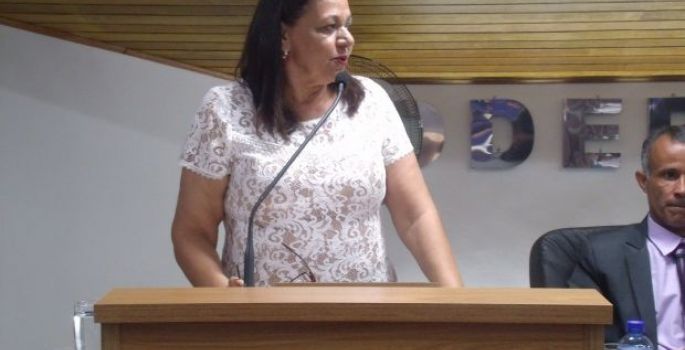 Vereadora volta a cobrar administração de Avaré
