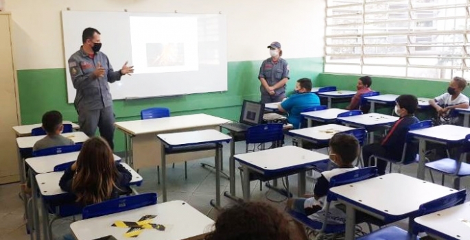 Prevenção a queimadas é tema de projeto em escolas municipais