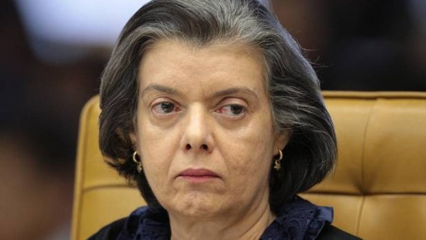 Cármen Lúcia assume STF com pauta “anticorporativista”