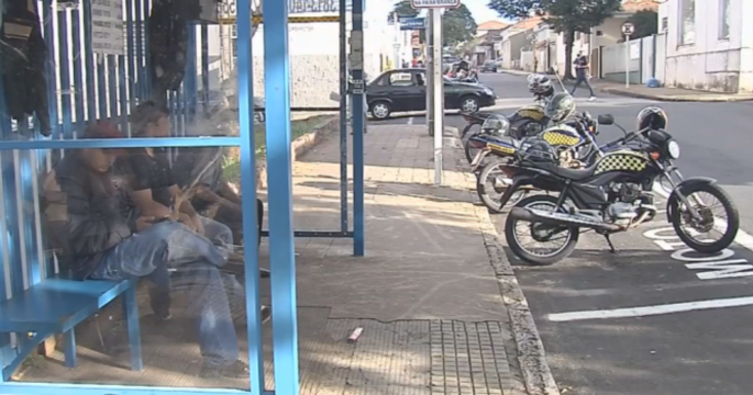 GM de Botucatu aumenta fiscalização aos mototaxistas irregulares