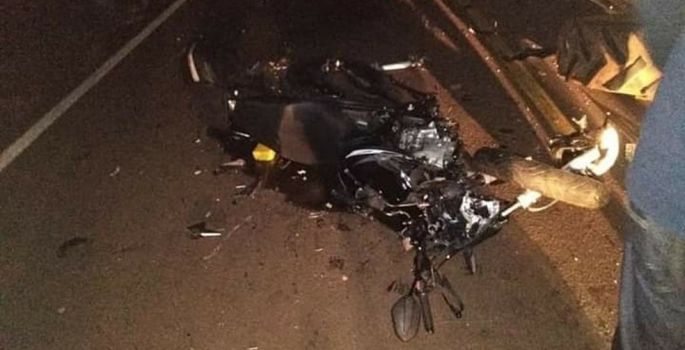 Motociclista morre após bater em trator em rodovia