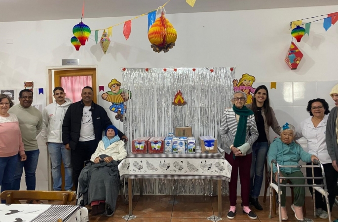 Leite arrecadado em campeonatos municipais é doado ao asilo RAFA