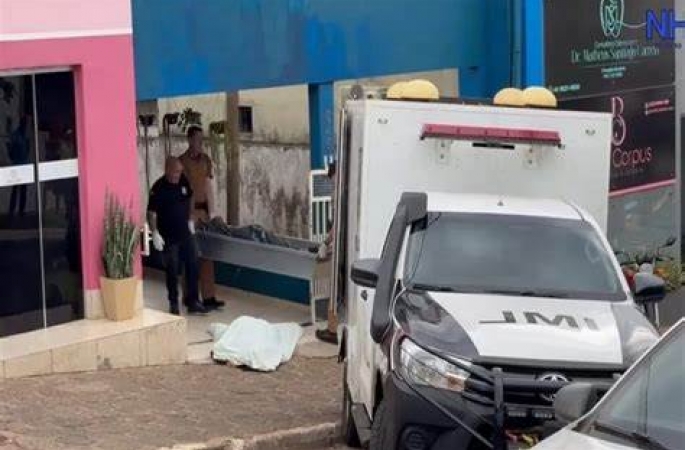 Homem assassina namorada PM a tiros, se mata e mãe morre ao ver a cena
