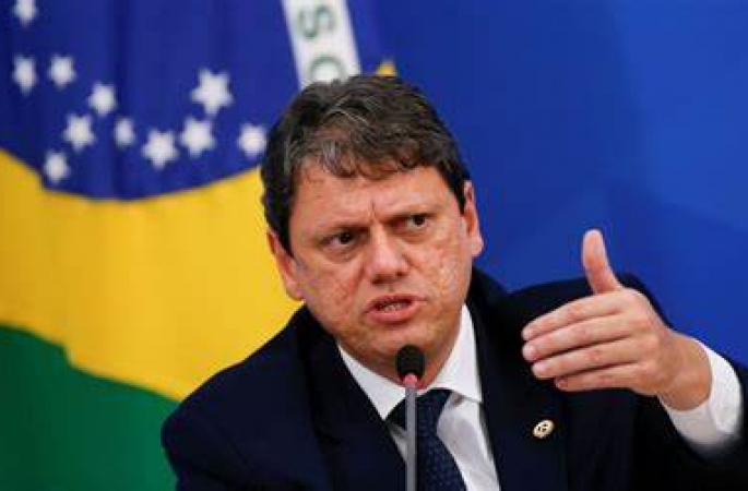 Tarcísio admite crise na PM