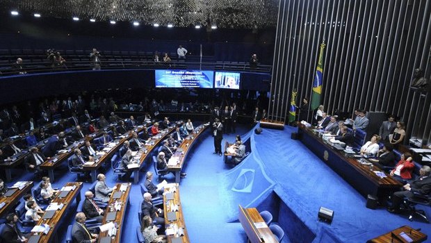 Senado transforma assassinato de policiais em crime hediondo