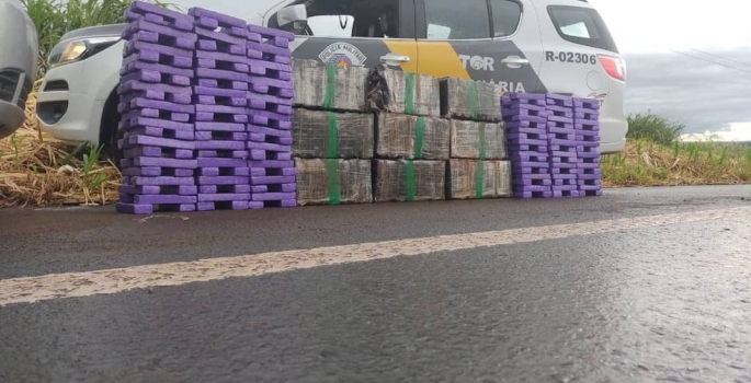 Quase 300 quilos de maconha são apreendidos em operação da Polícia Rodoviária em Chavantes