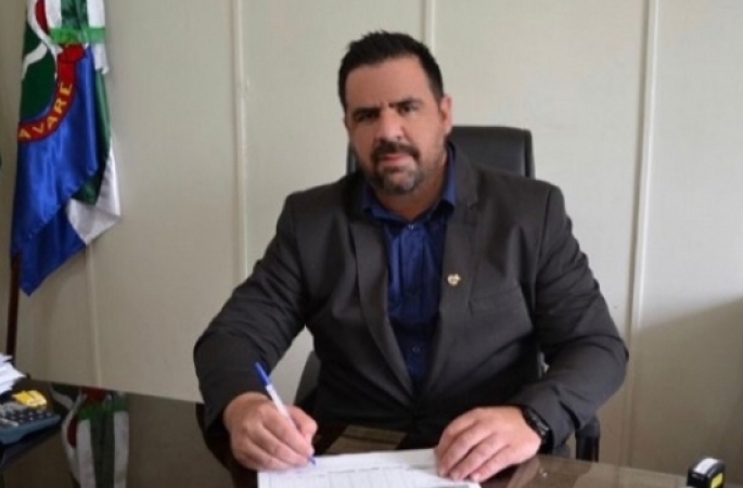 Jô Silvestre irá exonerar secretários e cargos comissionados