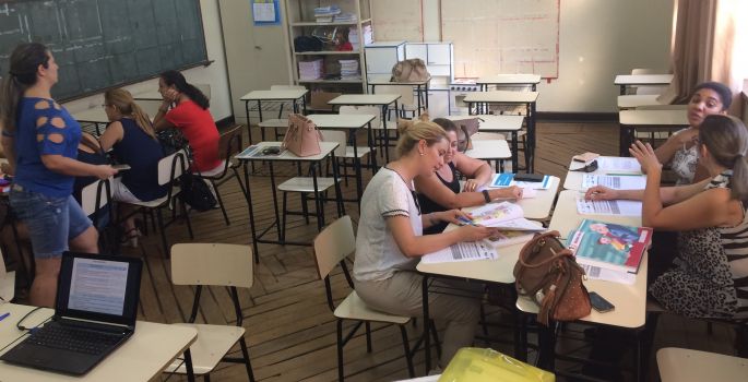 Professoras participam da formação sobre o PNAIC