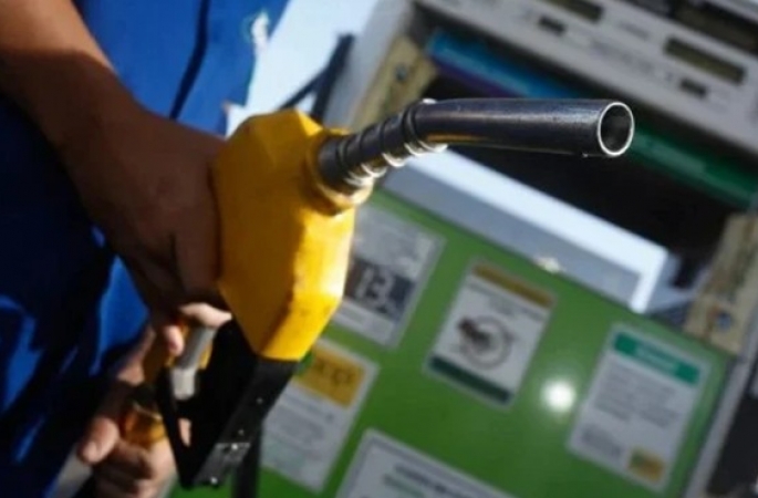 Deputados de SP cruzariam o estado 4 mil vezes com gasto em gasolina