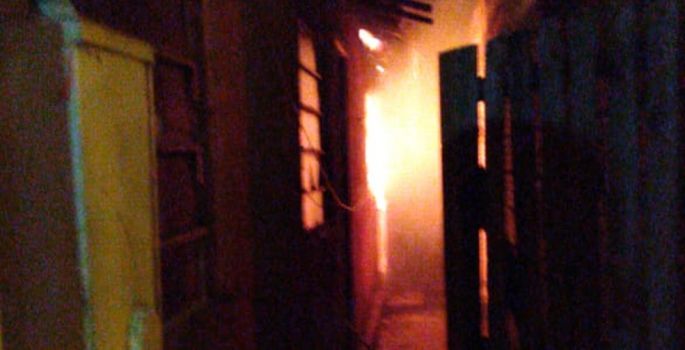 Caso Emanuelle: Casa onde morava suspeito de matar menina com 13 facadas pega fogo em Chavantes