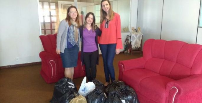 Casa Transitória de Avaré recebe doações de agasalhos de alunos da FSP